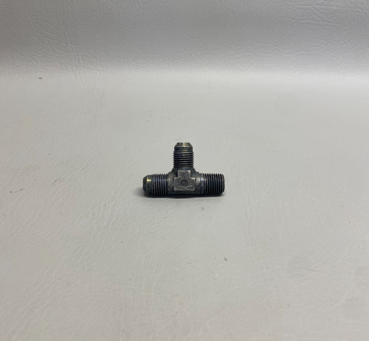 488-490 Piper Tee