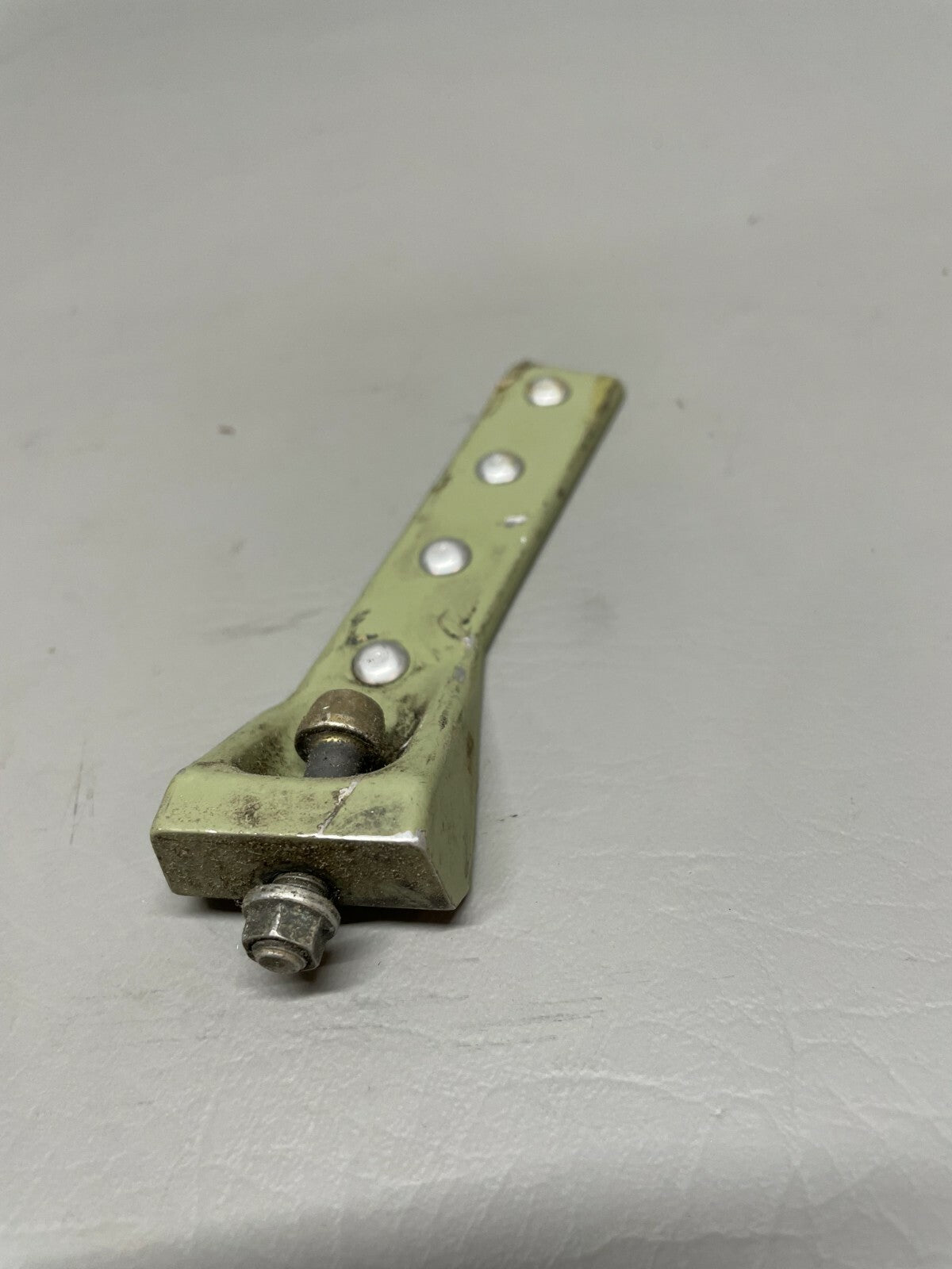 Cessna 172 Tunnel Fitting LH P/N 0513372-1