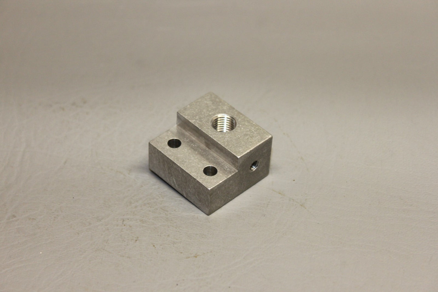 37902-002 Piper Seat Adaptor