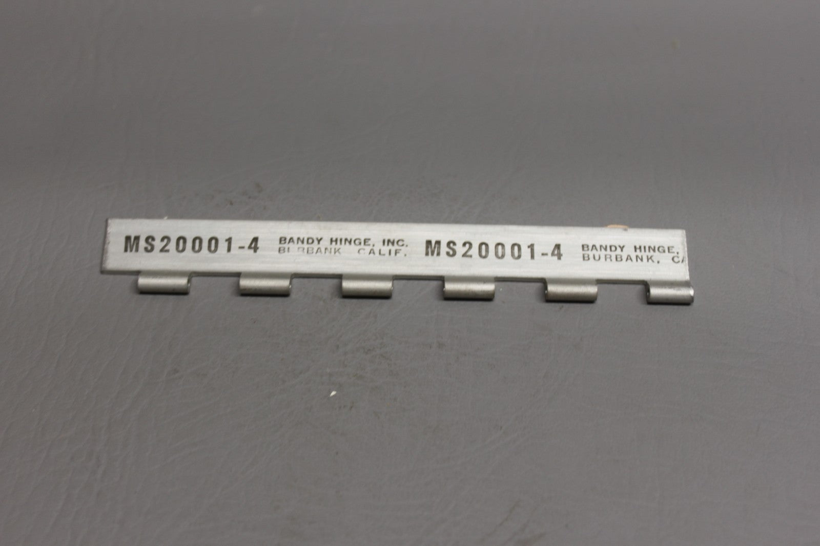 MS20001-4 Cessna Hinge Half