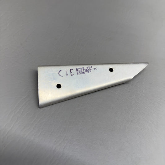 5027000-40 Cessna Main Gear Door Hinge Bracket RH