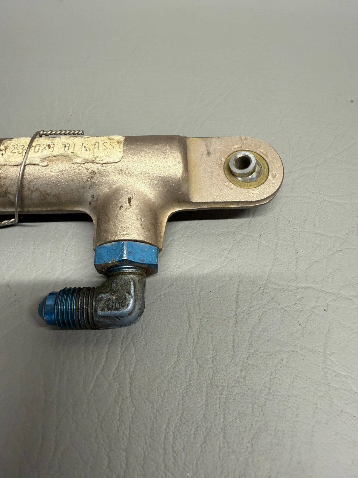 1281028-1 Cessna 210 Main Gear Door Actuator