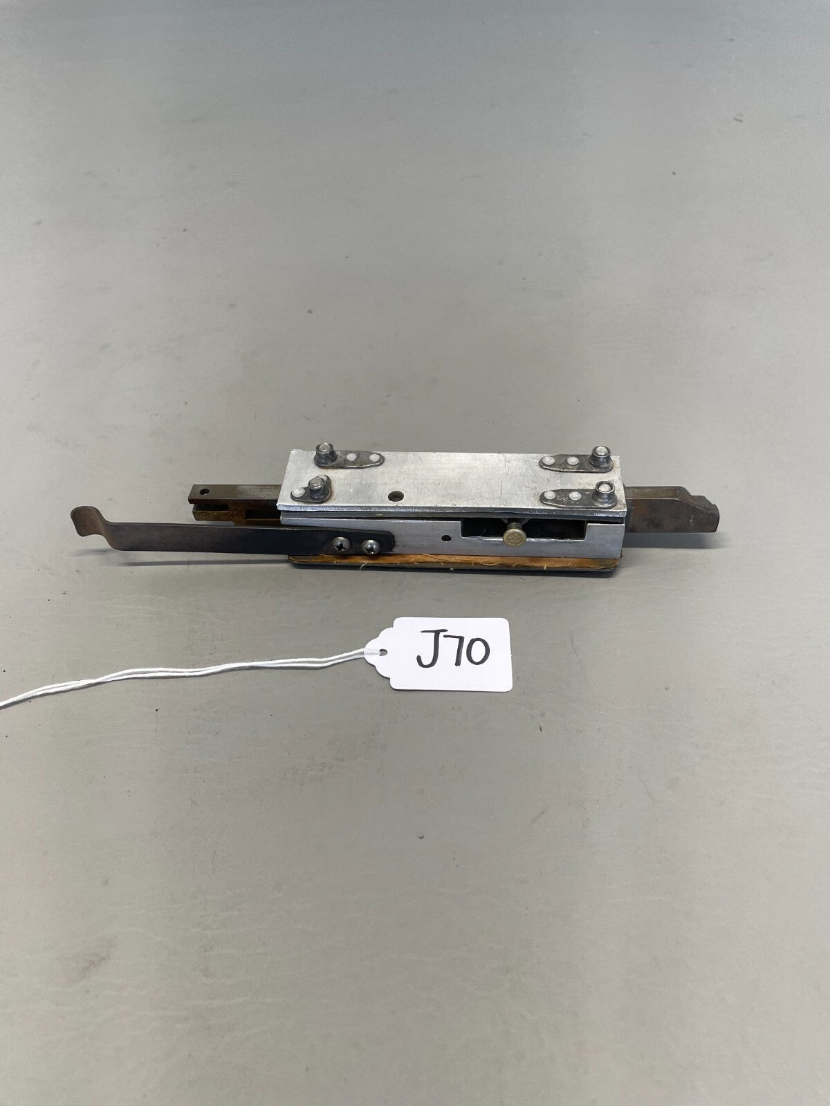 Cessna 177 Cabin Door Latch Assy RH P/N 1511206-11, 1717049-2