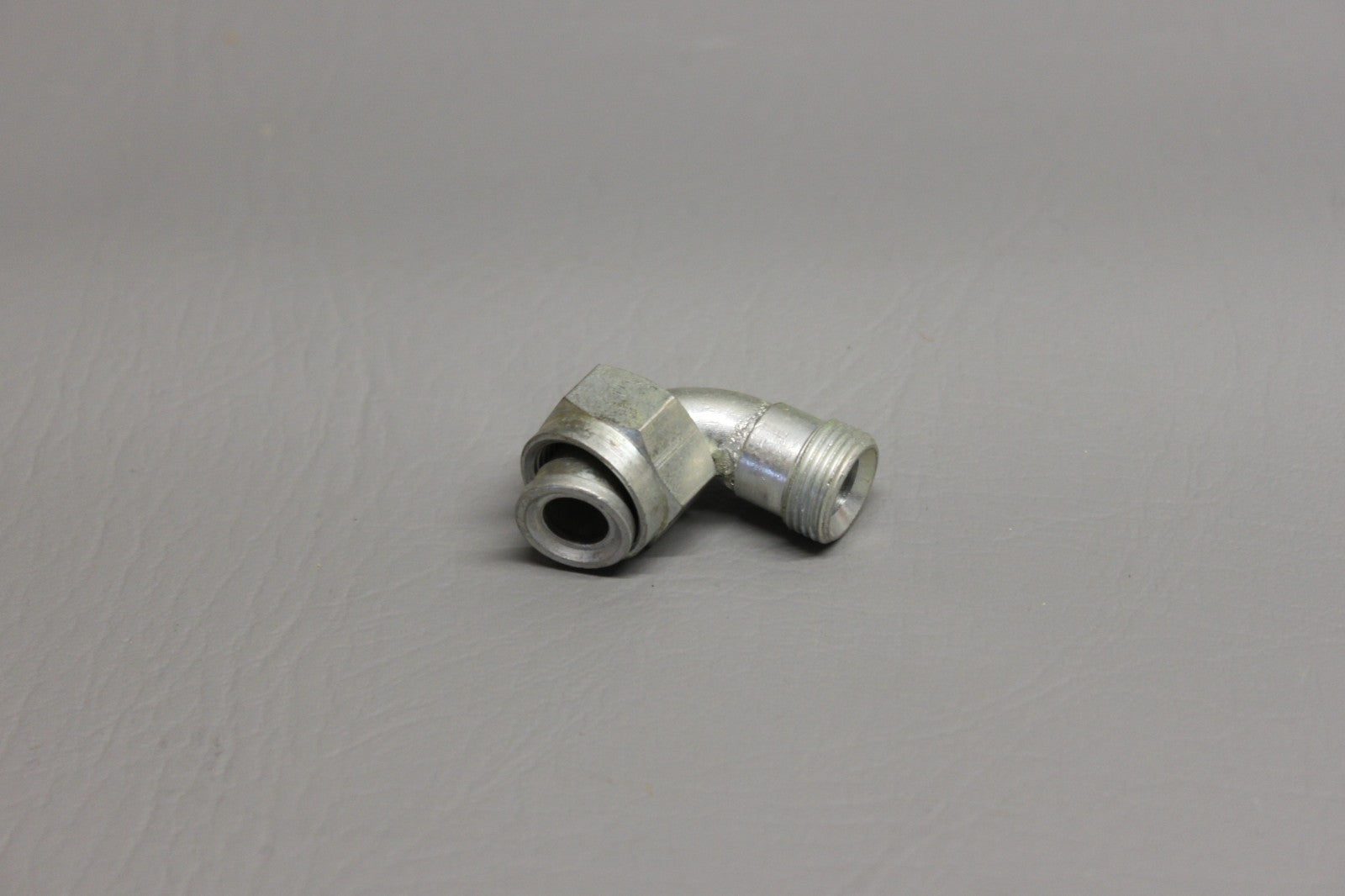 71883 Beechcraft Elbow Assy