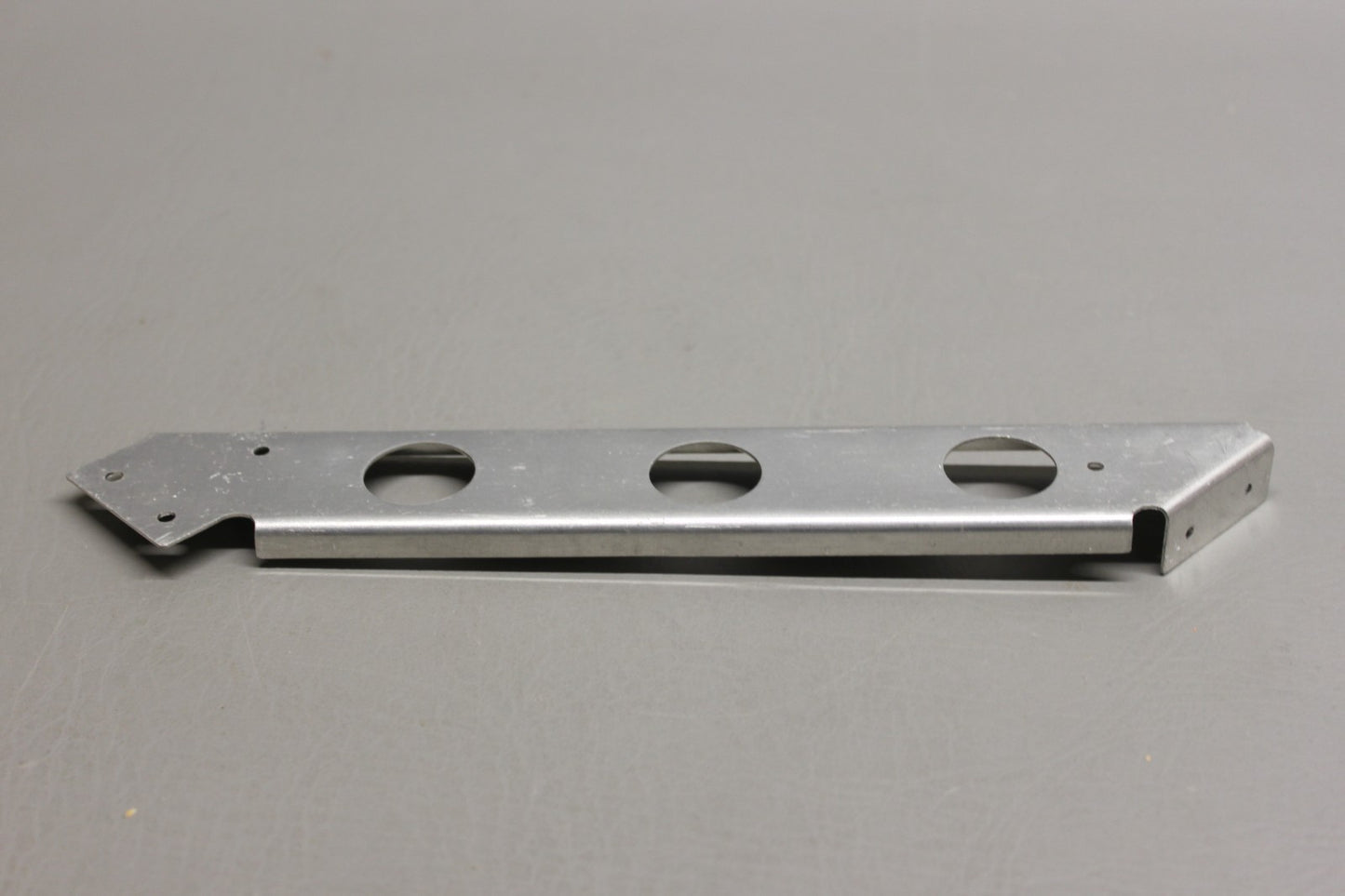 1457005-3 Cessna Bracket