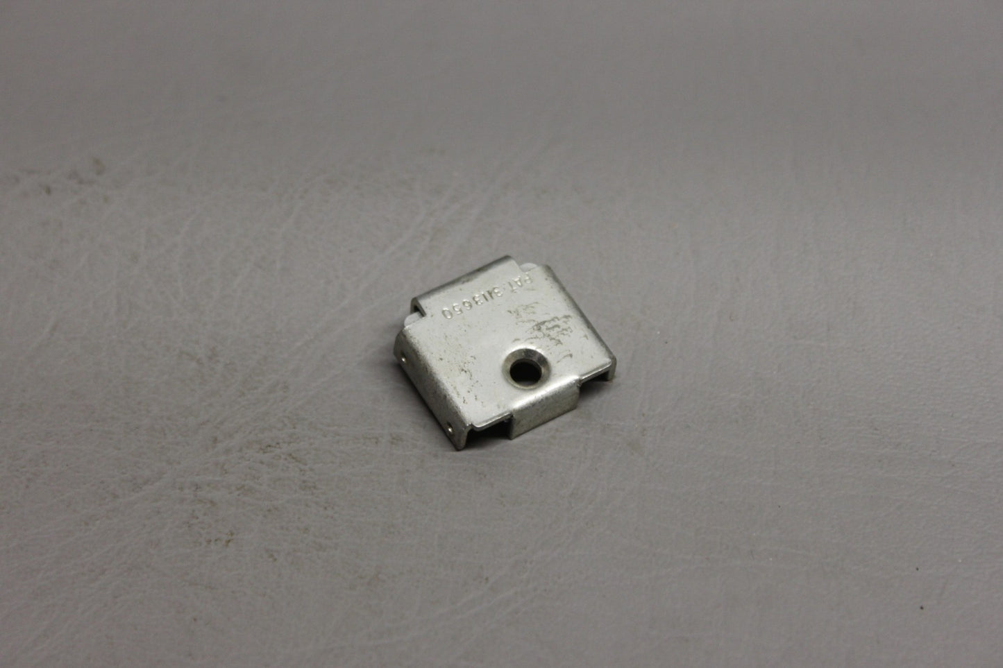 484-464 Piper Retainer