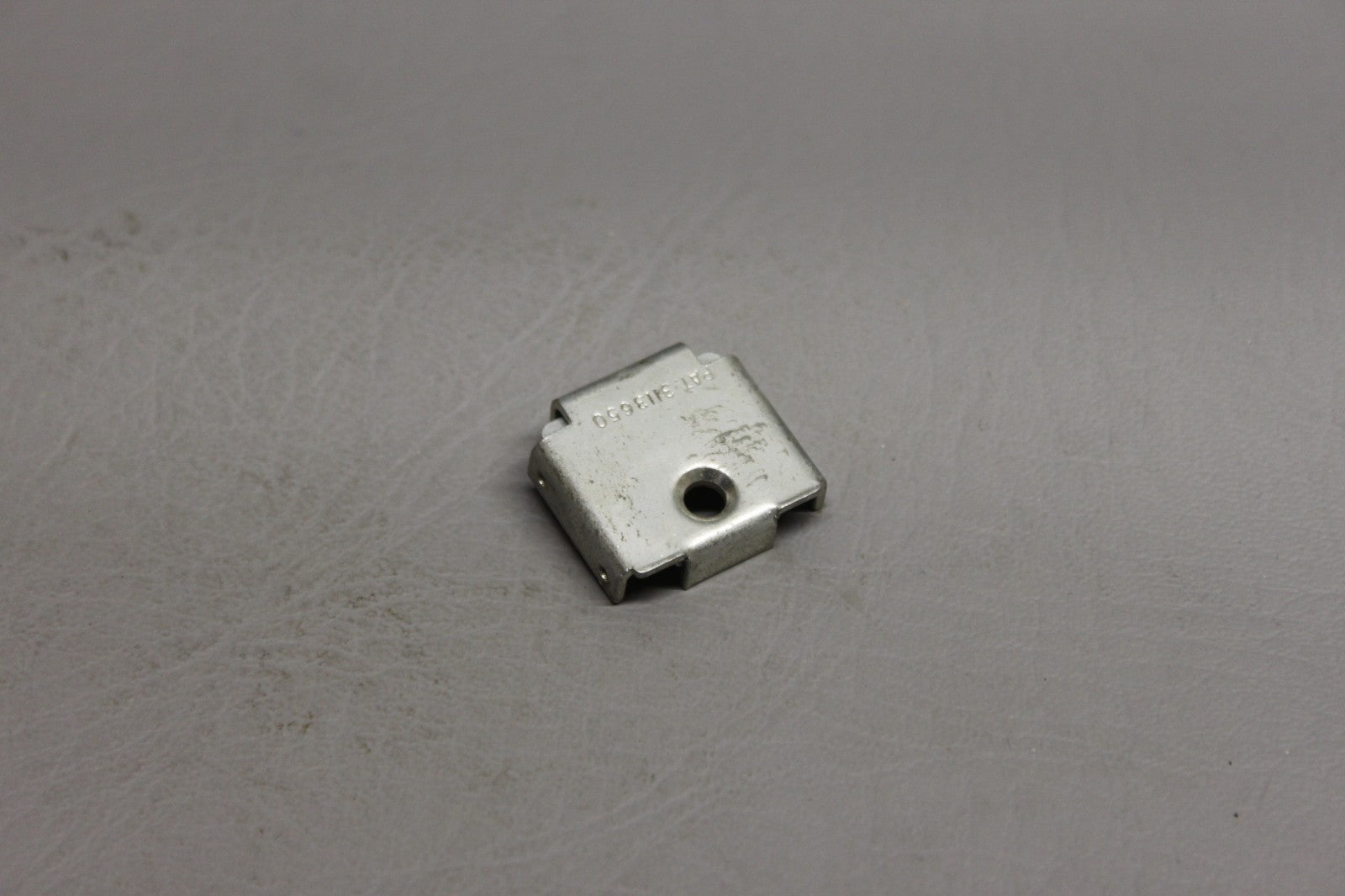484-464 Piper Retainer