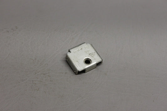 484-464 Piper Retainer