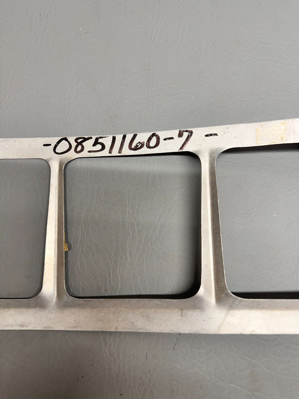 0851160-7 Cessna Grill