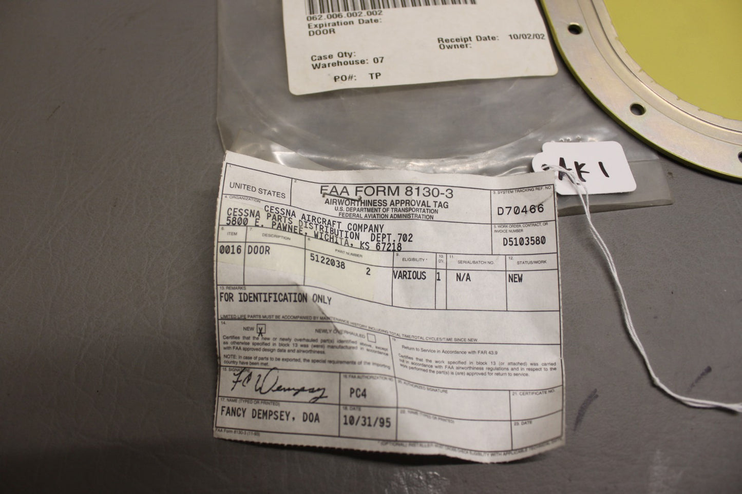 5122038-2 Cessna Door