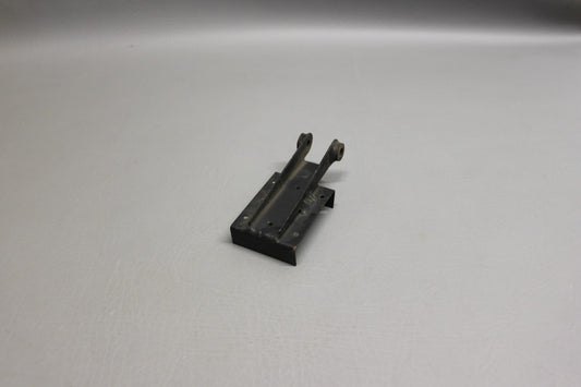 41881-002 Piper Hinge Assy