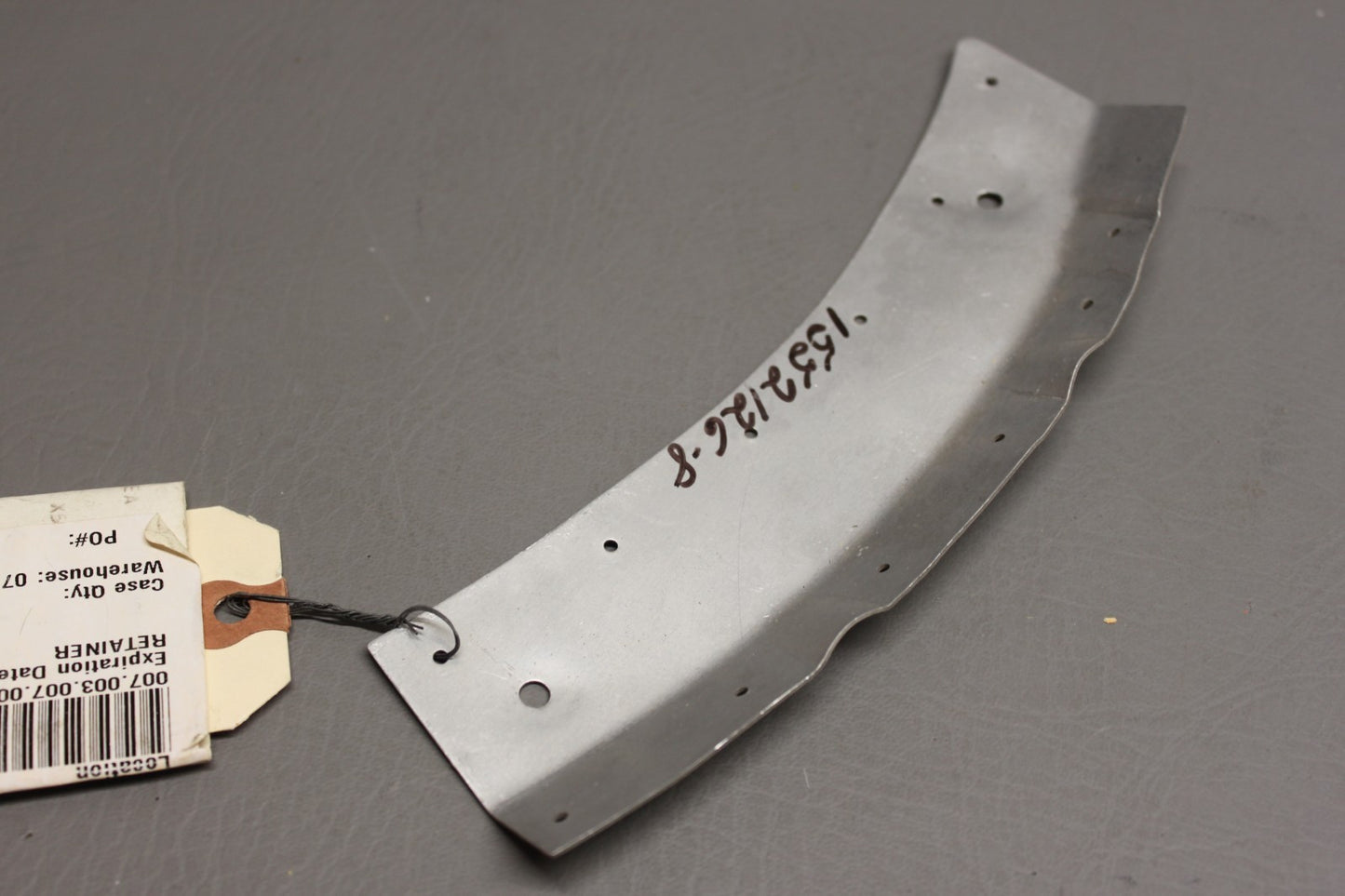 1552126-8 Cessna Retainer