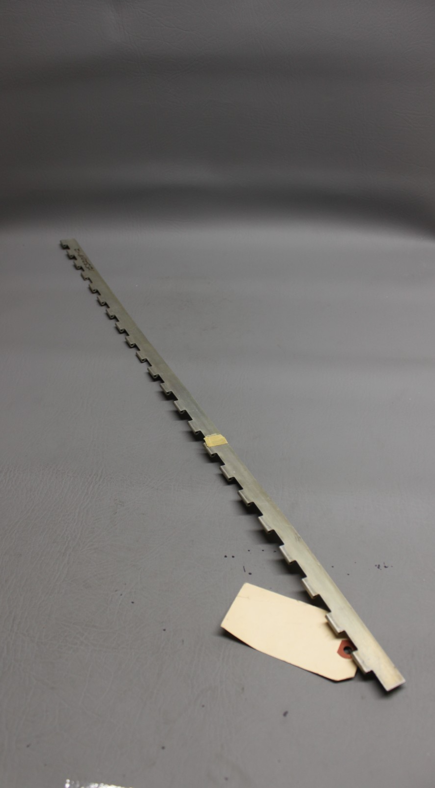 1532010-12 Cessna Hinge Half