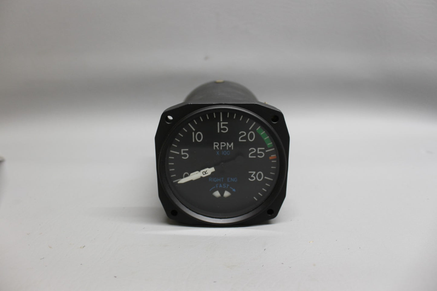 C668016-0102 Instruments Inc. Dual Tachometer Alt P/N 512-02 (OVERHAULED)