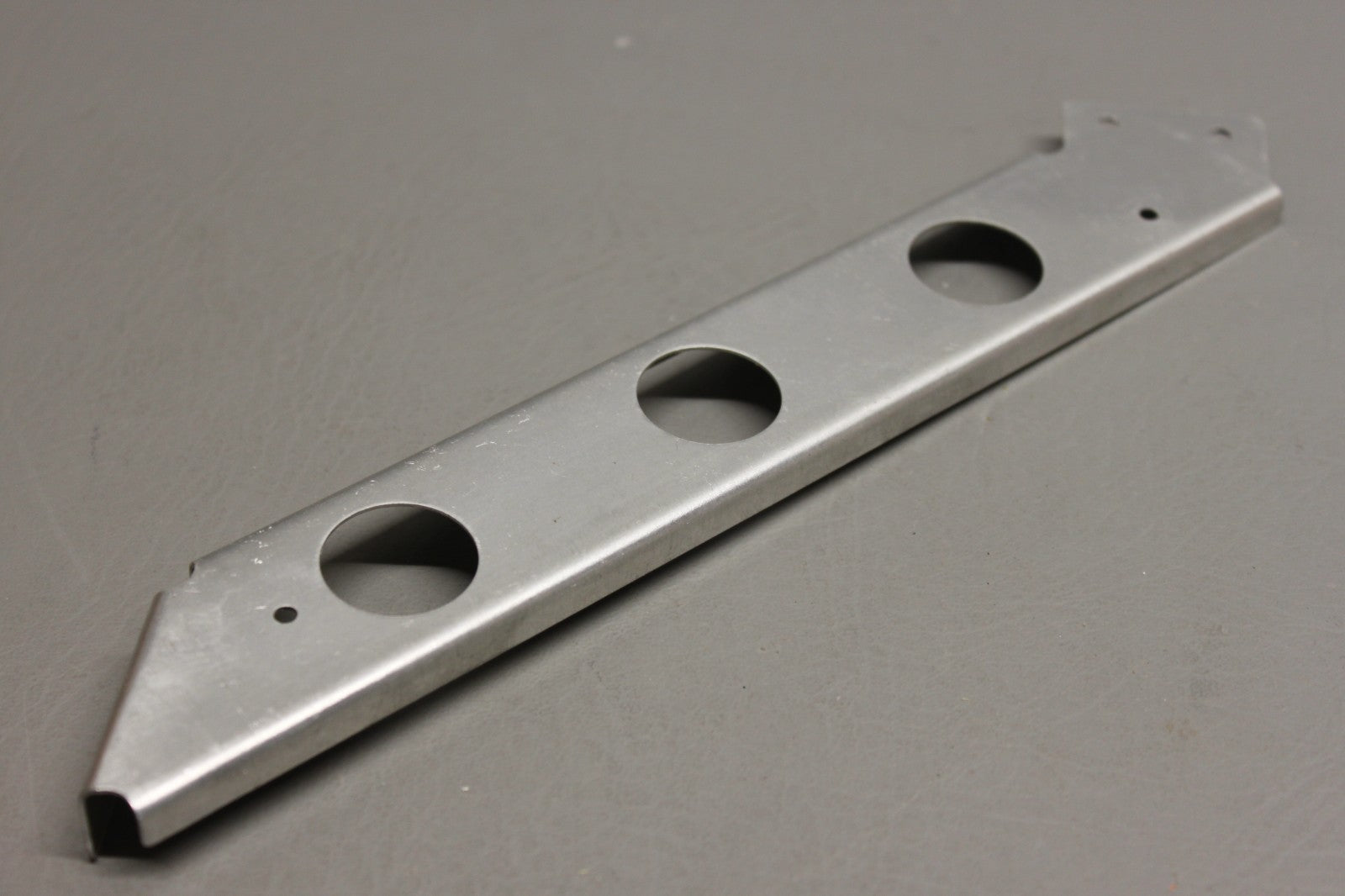 1457005-3 Cessna Baffle Bracket Support