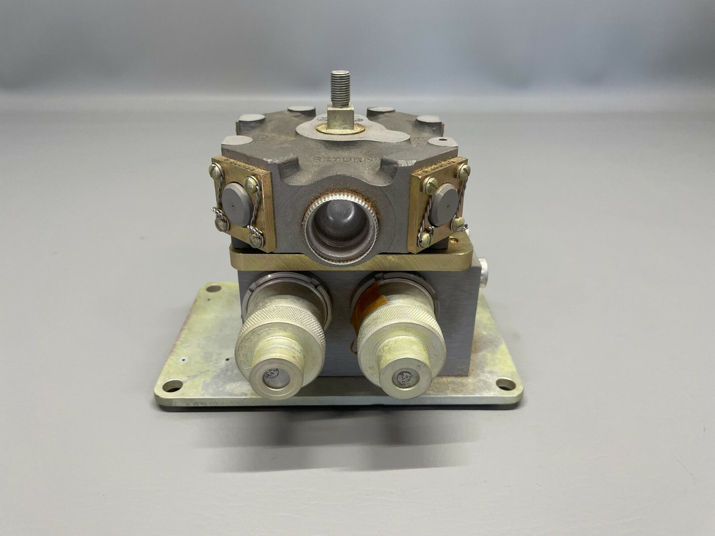 Bendix Hydraulic Valve Assy P/N 548150-2
