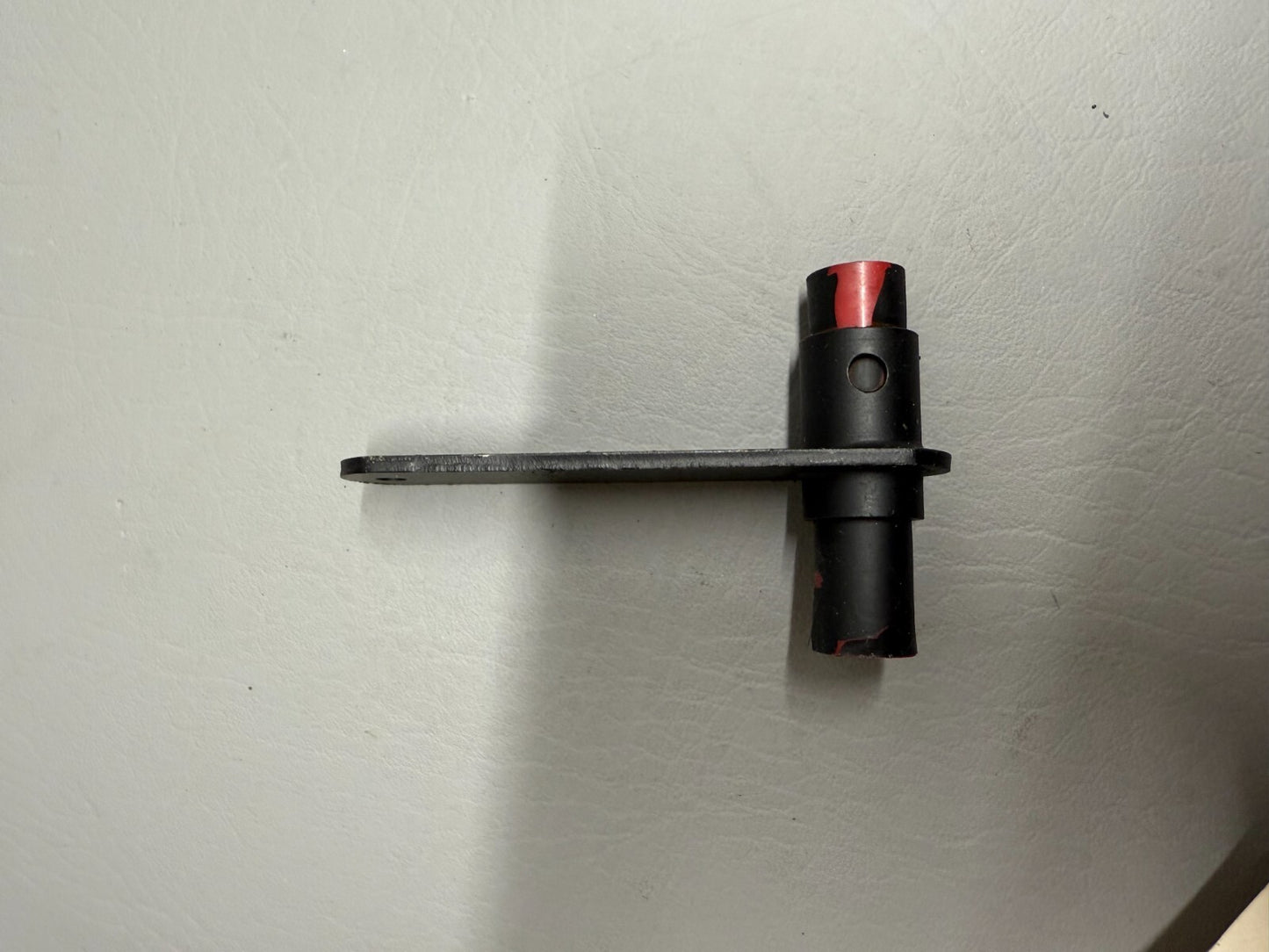 Piper Arm Fuel Selector Control P/N 69092-002