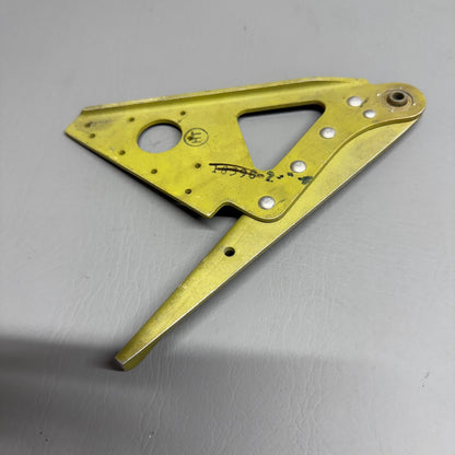 Piper Bracket Assembly P/N 18398-000