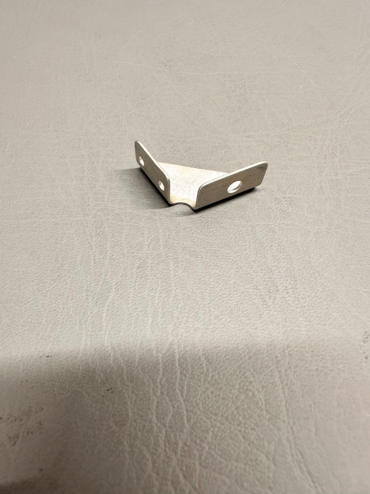 53470-000 Piper Bracket