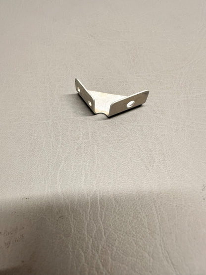 53470-000 Piper Bracket