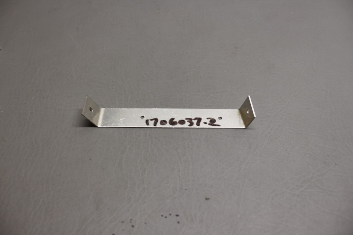 1706037-2 Cessna 177 Bracket Support