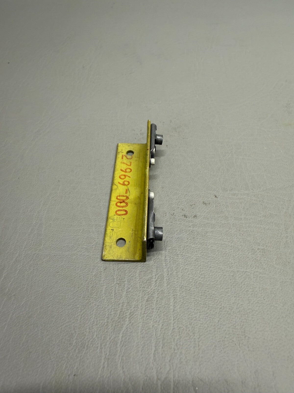 27969-000 Piper Angle Bracket