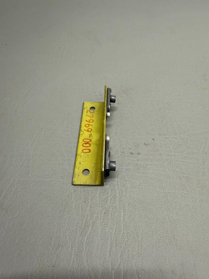 27969-000 Piper Angle Bracket