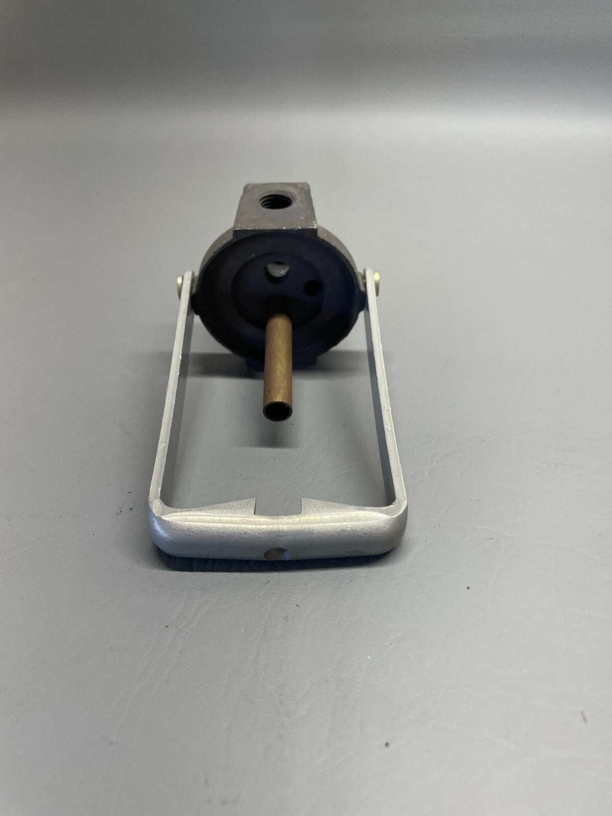 33-199-906 Cessna Fuel Gascolator Assy