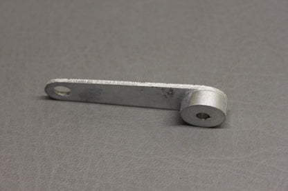 1652013-21 Cessna Arm Assy