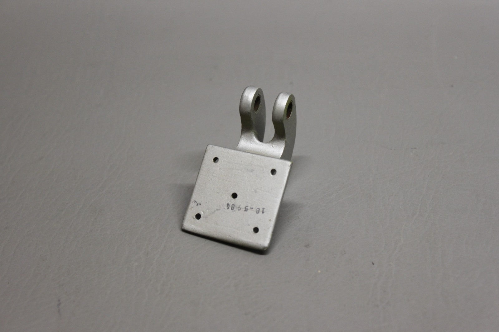 185984 Aircraft Hinge
