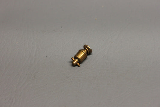 487-684 Piper Stud