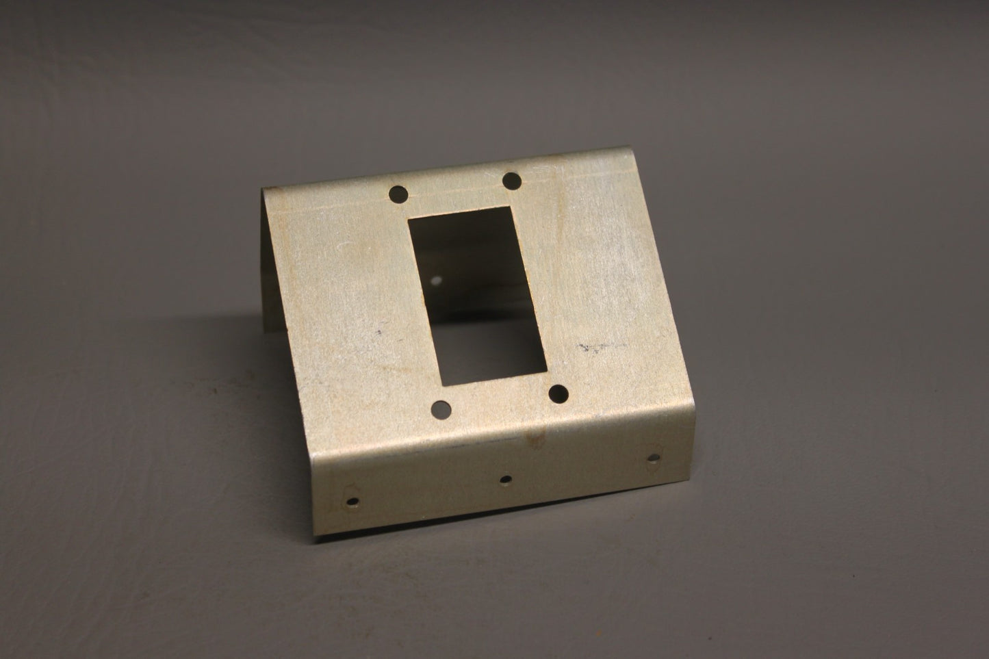 52696-005 Piper Bracket