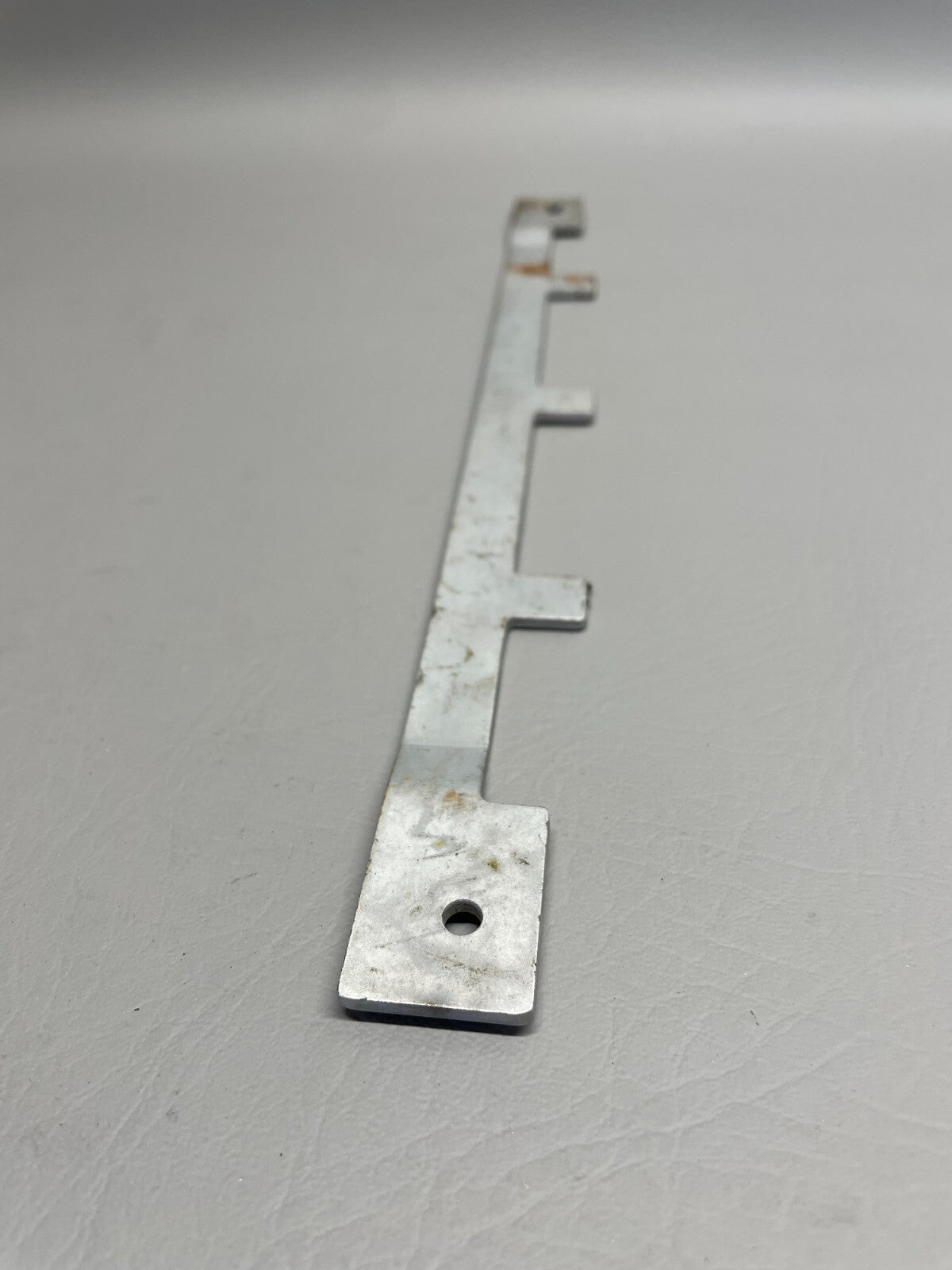 Cessna Seat Plate P/N 0513560