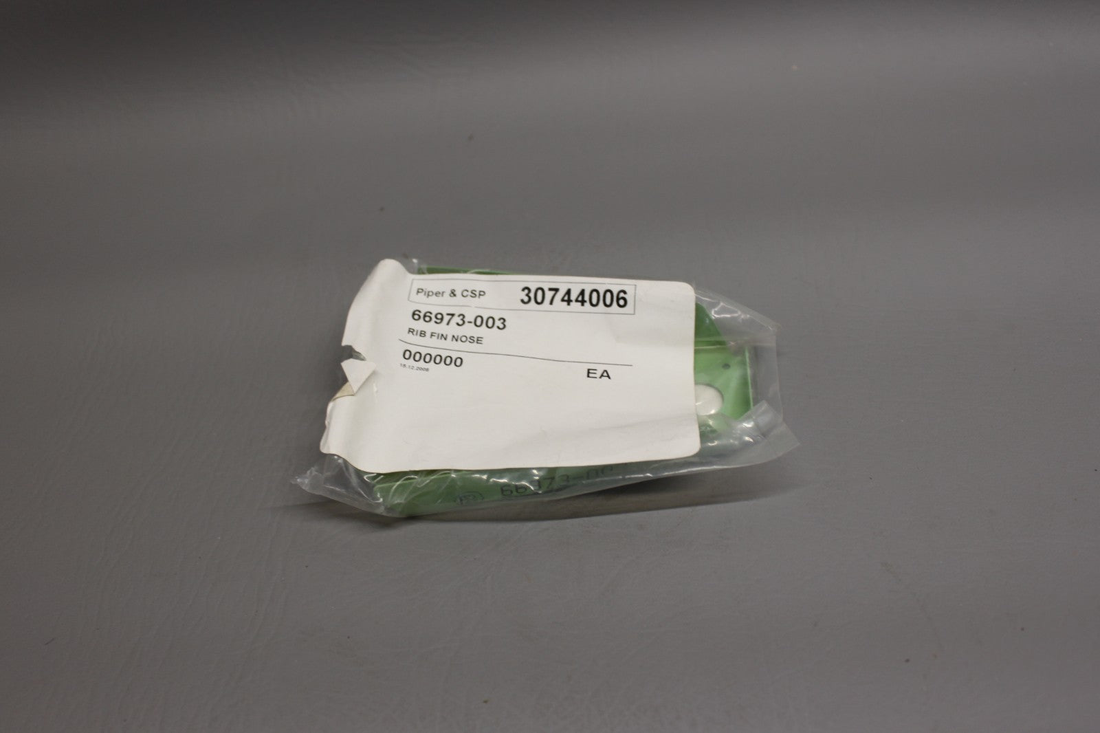 66973-003 Piper Rib Fin Nose