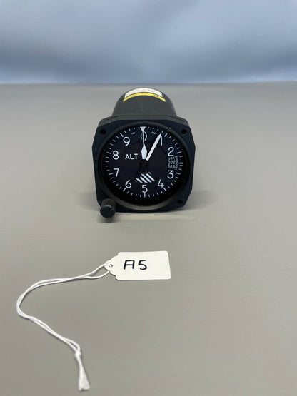 Kollsman Encoding Altimeter (28V) P/N 29020-412