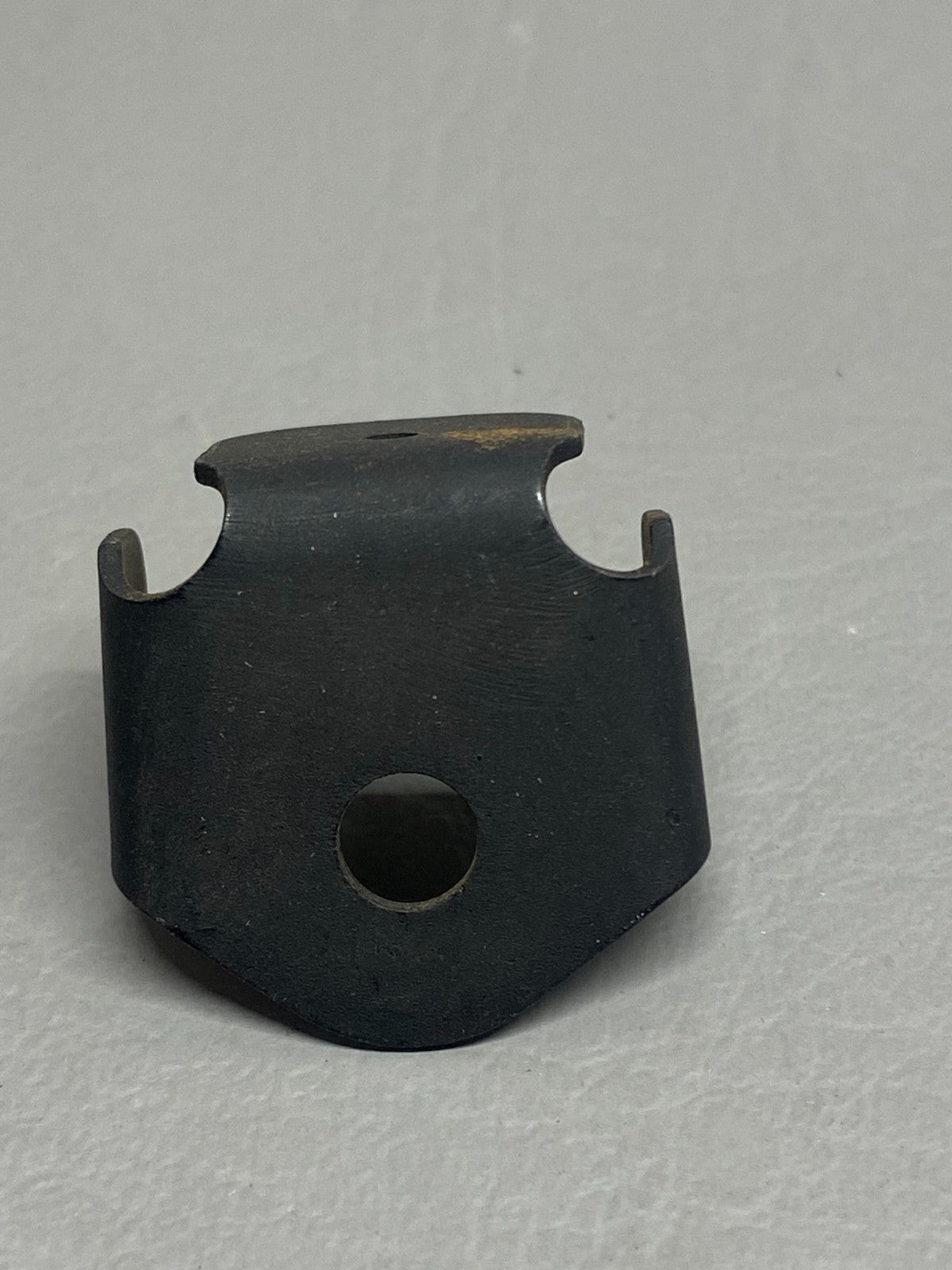 42231-000 Piper Bracket Assy