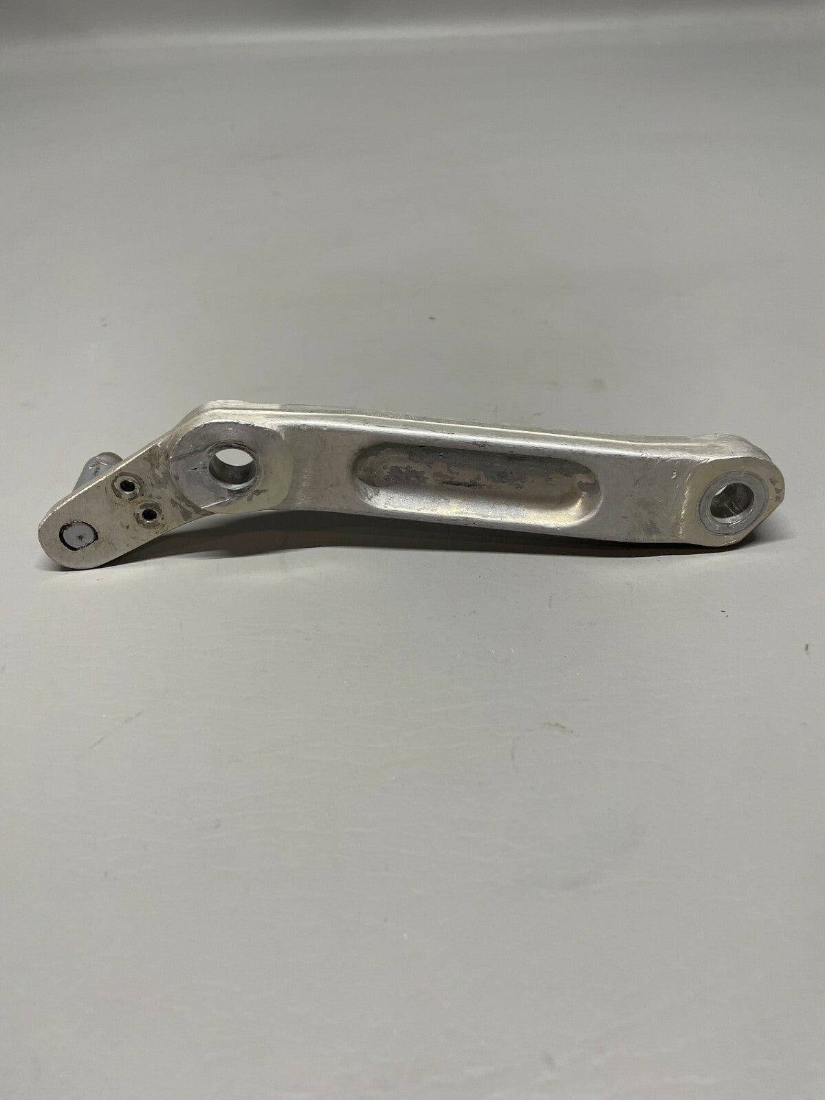 Piper Aztec/Apache Main Gear Link P/N 16188-1