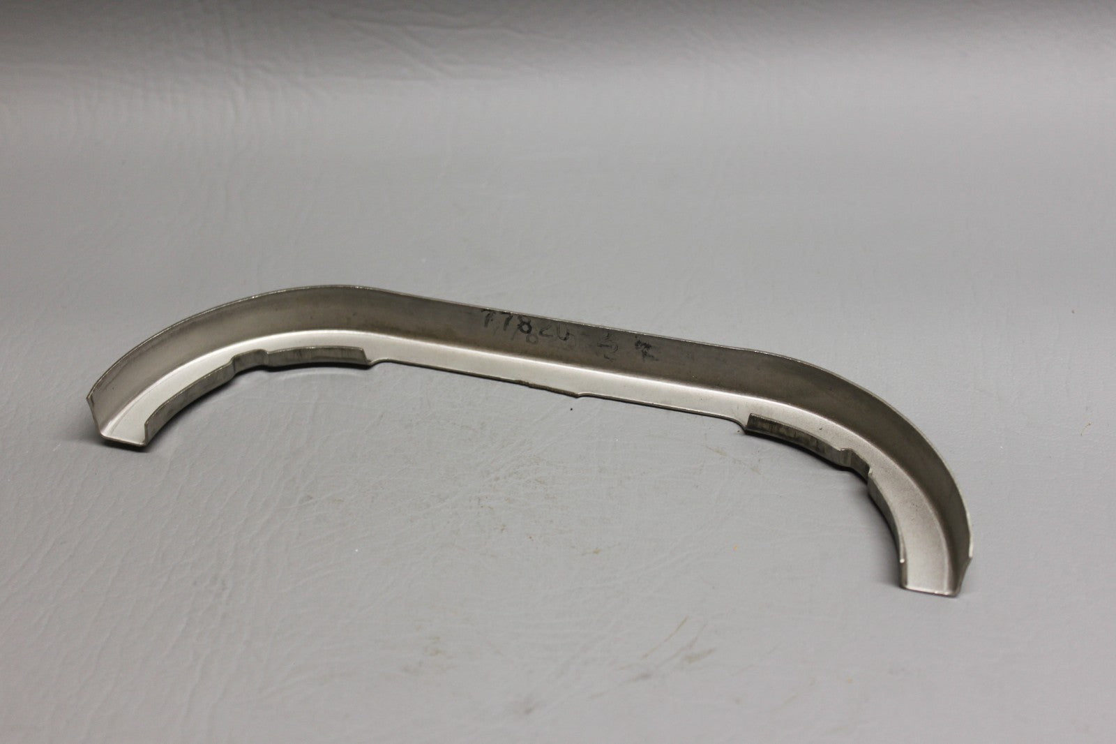 77820-002 Piper Baffle