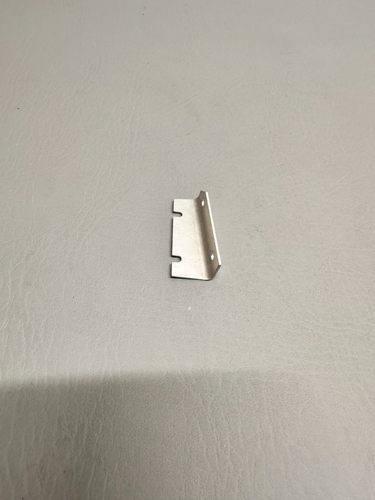 62146-000 Piper Clip