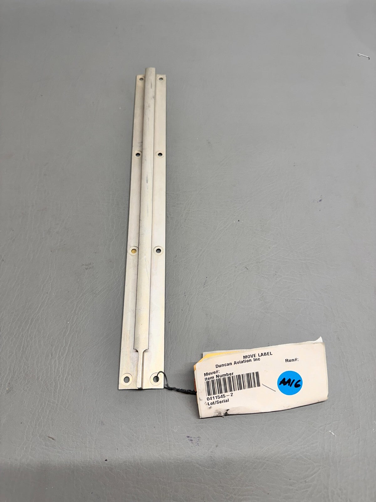 0411545-2 Cessna 150 Seat Rail (Inboard)