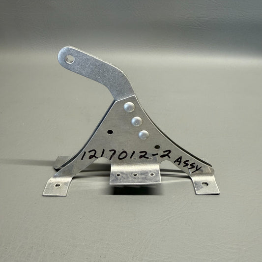 1217012-2 Cessna T210L Center Nose Gear Door Bracket Assy (NEW)
