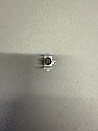 67418-000 Piper Holder