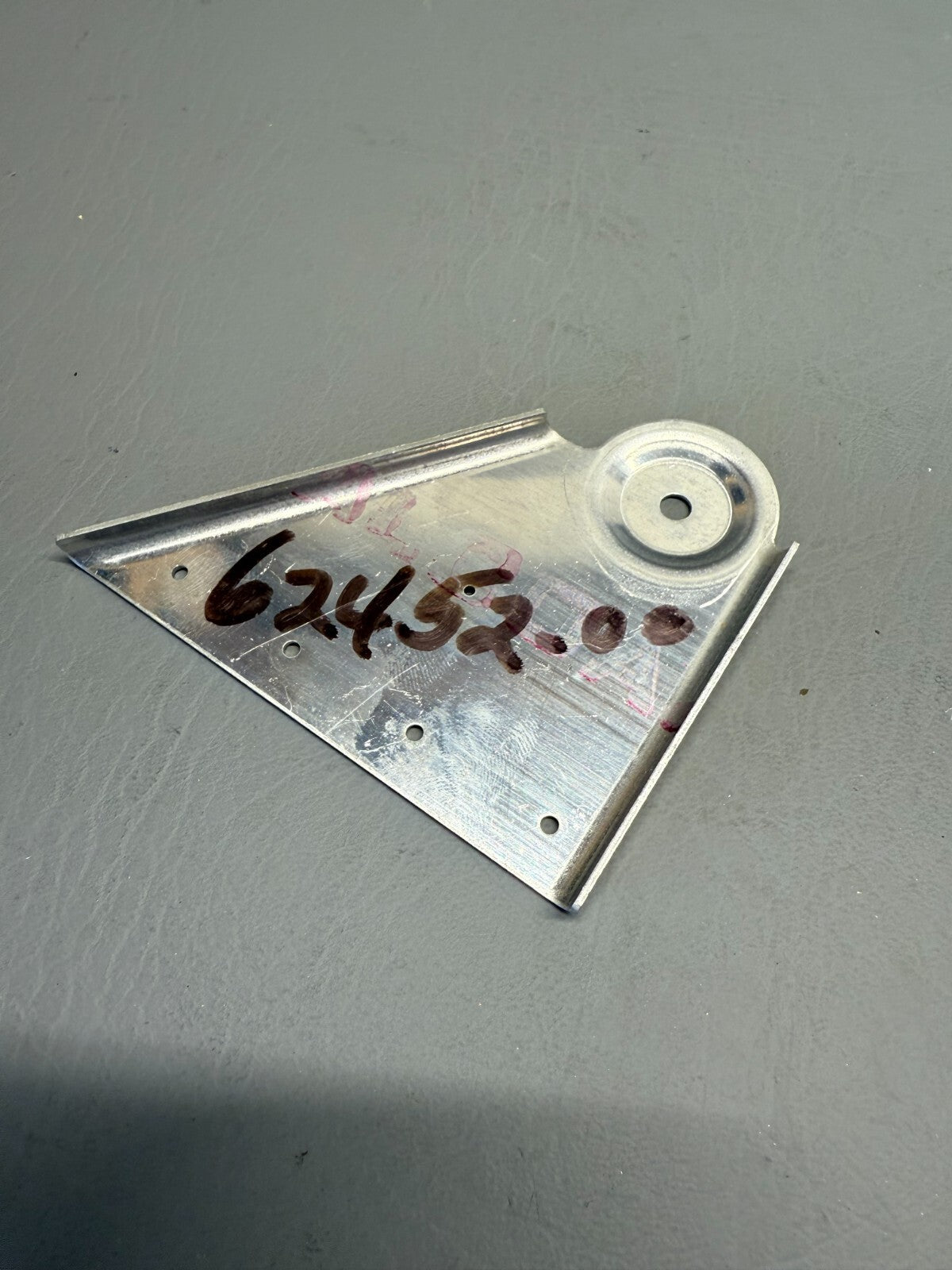 Piper Aircraft Stabilator Pulley Bracket P/N 62452-000