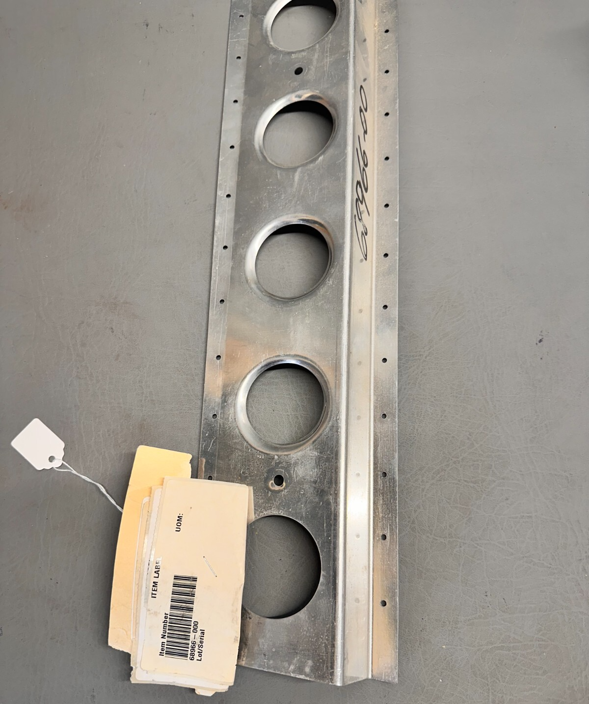 68966-000 Piper Web