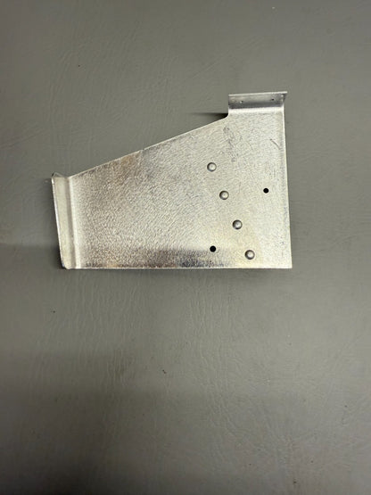 68674-000 Piper Bracket Assy