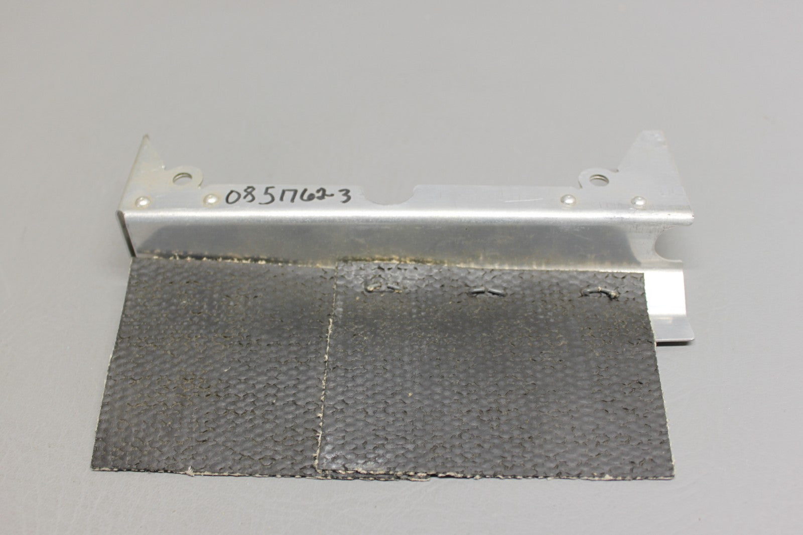 0851762-3 Cessna Baffle