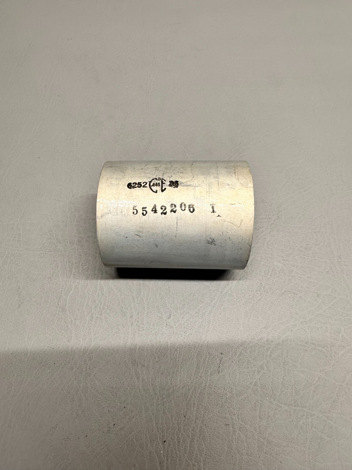 5542206-1 Cessna Spacer
