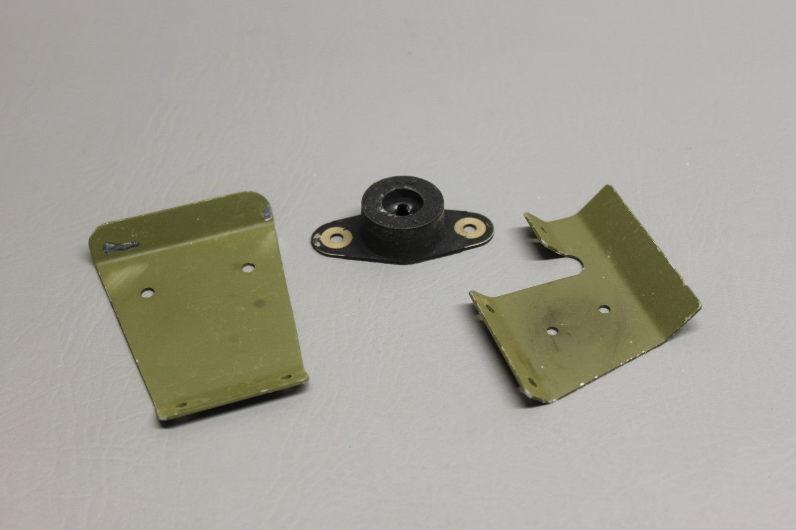 0453003-12 Cessna Cowl Mount