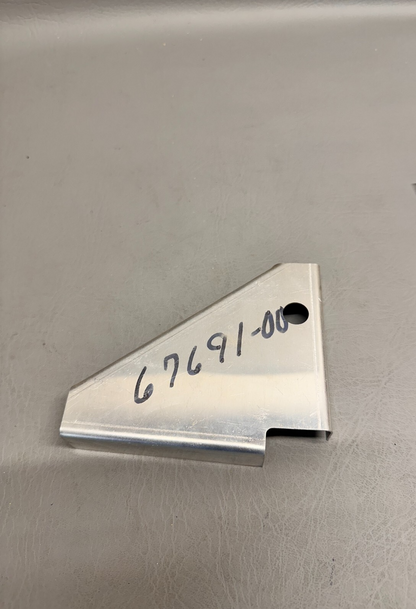67691-000 Piper Bracket