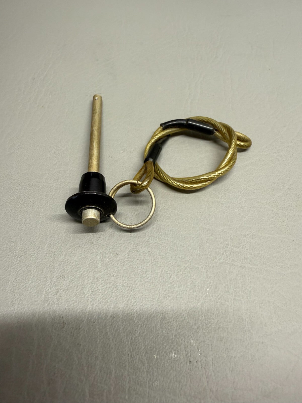 43986-000 Piper Lanyard Pin